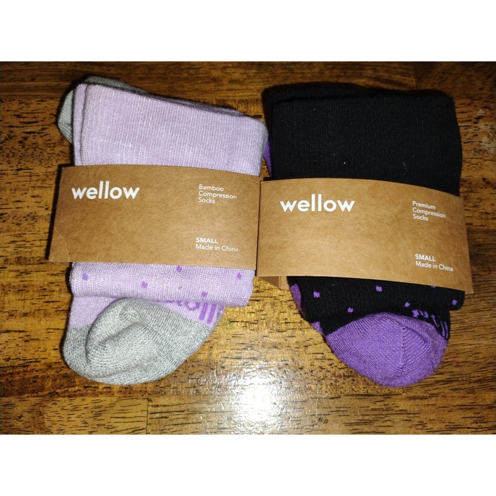 NEW Wellow Premium Compression Socks Small (LOT OF 2 )